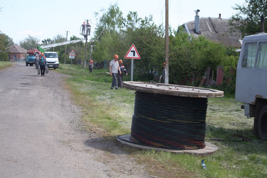 Село Степове у Чкаловській громаді Харківської області. Відновлення електропостачання