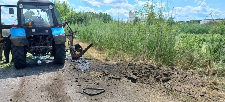 На автодорозі Харків-Зміїв-Балаклія-Гороховатка водій трактора «МТЗ» підірвався на міні 