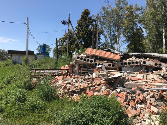 Харківська область, селище Прудянка. Енергетики відновлюють електропостачання 