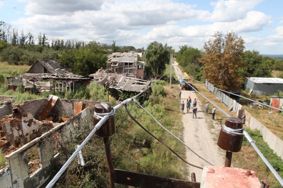 Село Заводи Оскільської територіальної громади Харківської області. «Харківобленерго»