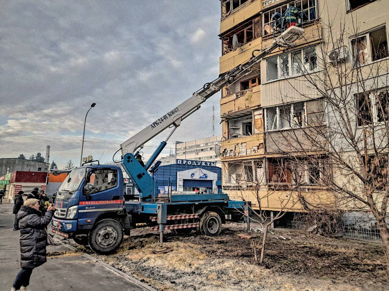 Ліквідація наслідків нічного обстрілу Харкова