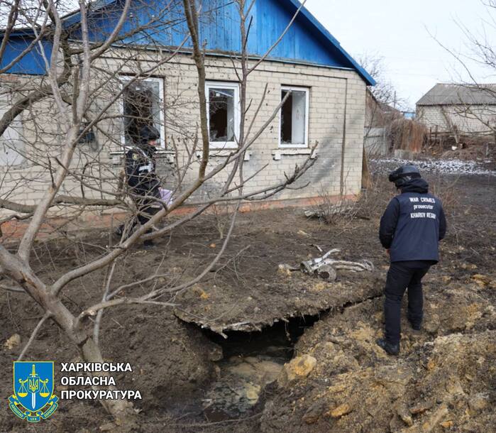 Двір після ворожого обстрілу