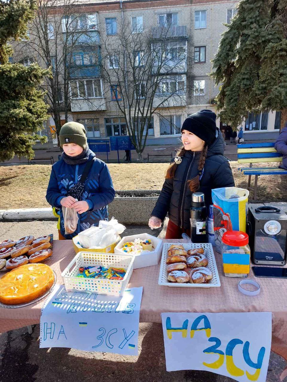 Торгівля поробками для ЗСУ