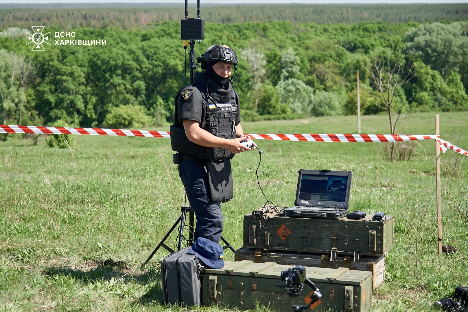 На Харківщині застосували новітній комплекс для знищення вибухонебезпечних предметів