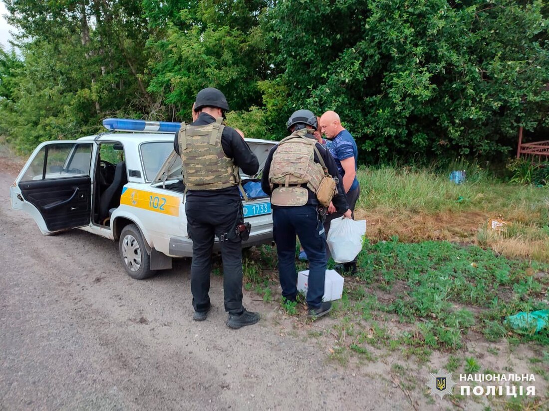 За вчорашній день правоохоронці евакуювали 18 людей на Харківщини