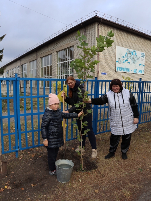 Посадка дерев, Кегичівка/фото:Марія Калетинець