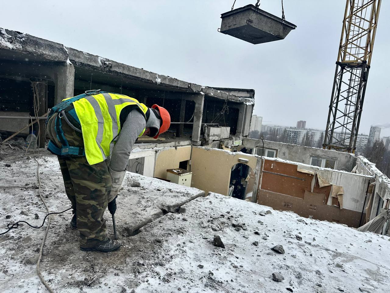 На Північній Салтівці відновлюють будинок