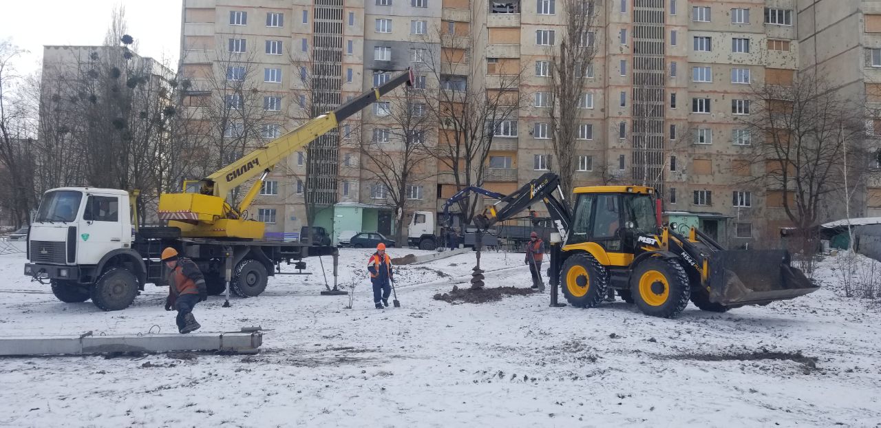 На Північній Салтівці-5 відновлюють освітлення