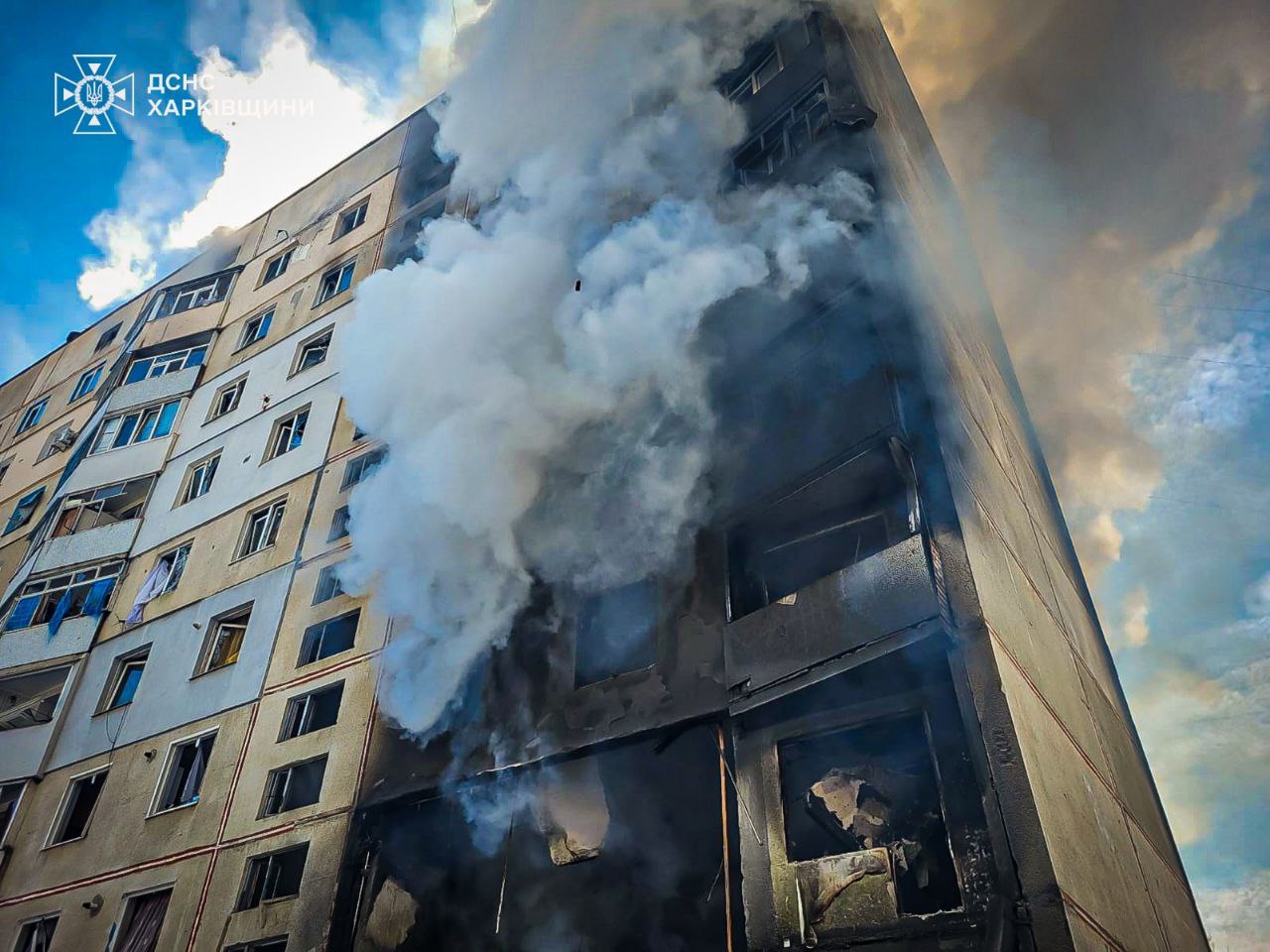 Рятувальники ліквідували пожежу в багатоповерхівці